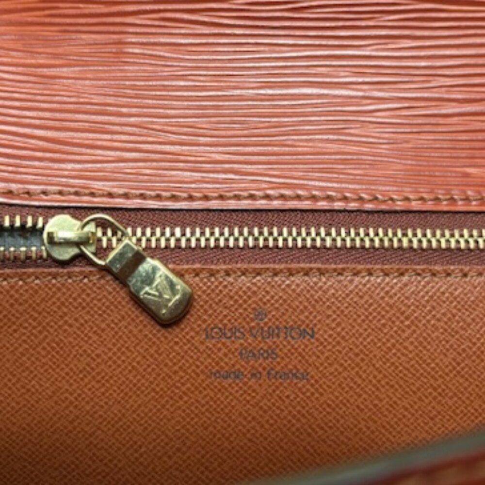 🎆Louis Vuitton Epi Pochette Serie Dragonne Zipangu Gold - Picture 5 of 11